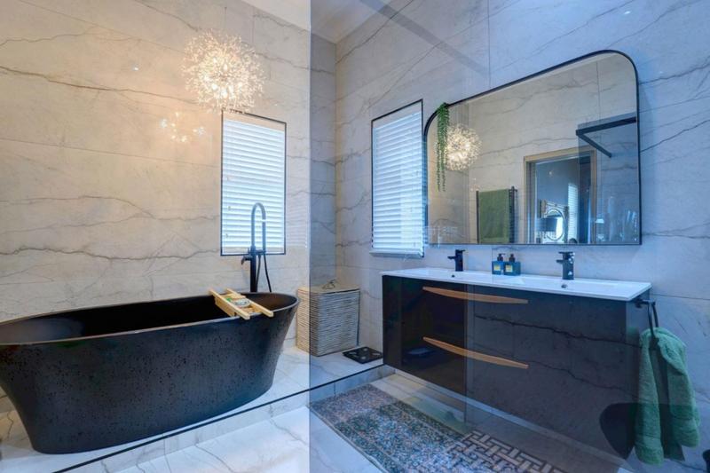 5 Bedroom Property for Sale in Pinnacle Point Golf Estate Western Cape